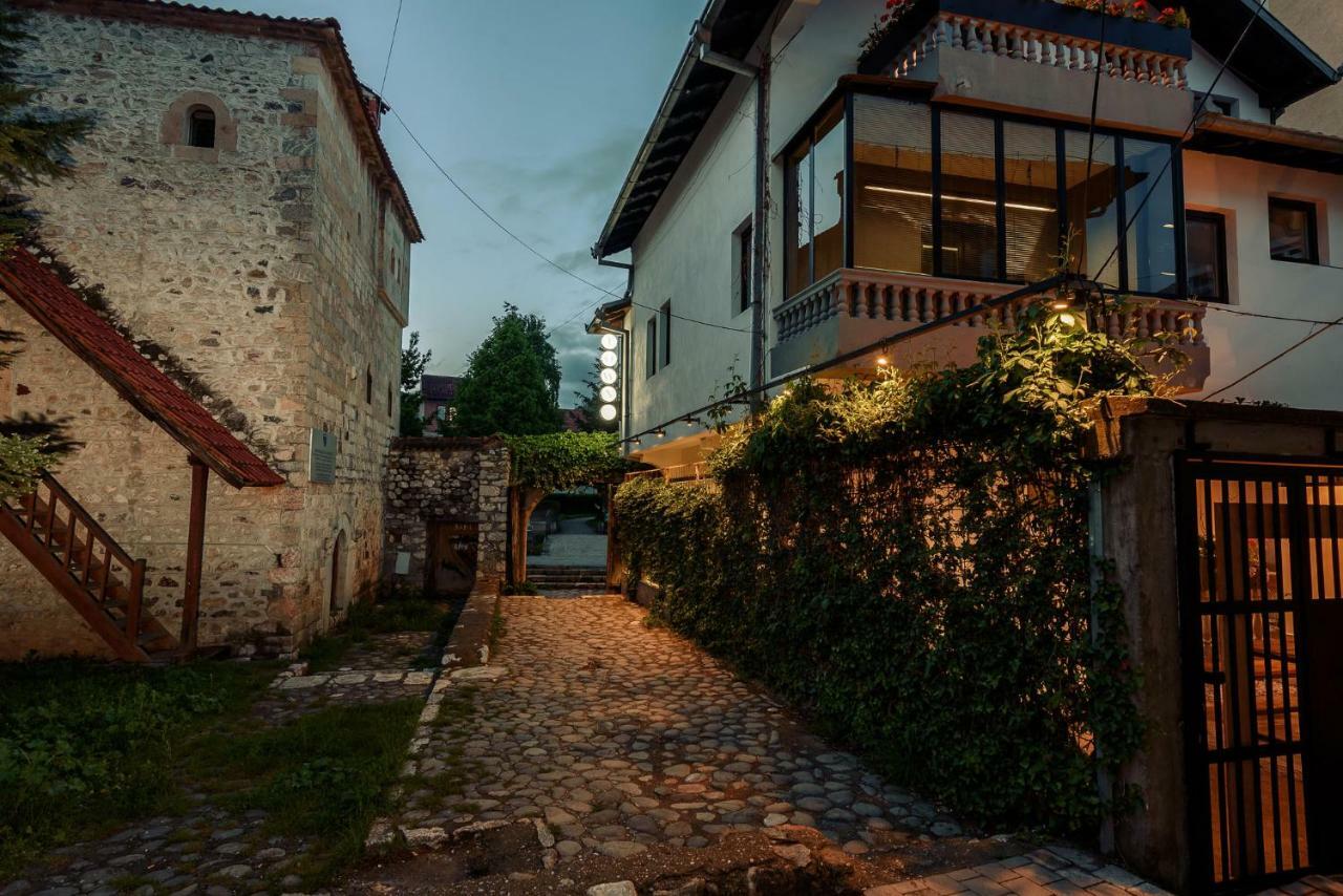 Town Hostel Peć Exterior foto
